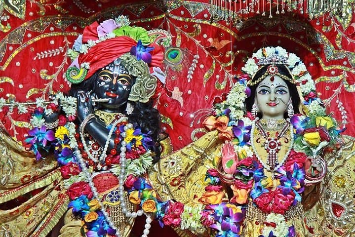 Sunrise to Aarti: Same-Day Taj Mahal, Mathura & Vrindavan Cultural Day Trip from Delhi photo 2