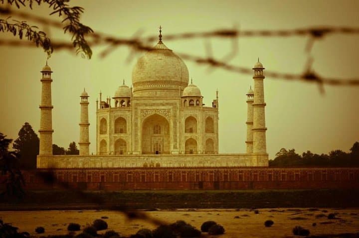 Same-Day Taj Mahal by Bhopal Shatabdi: First-Class Day Trip from Delhi photo 2