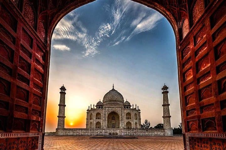 full-day-taj-mahal-tour-mughal-era-experience photo 2