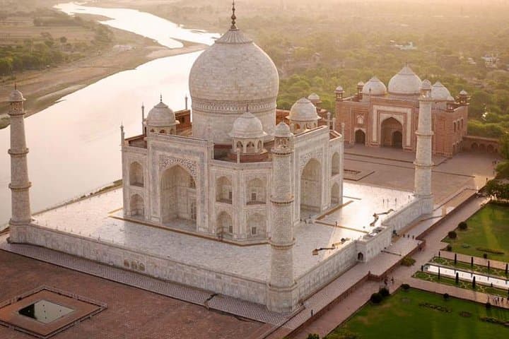 full-day-taj-mahal-tour-mughal-era-experience photo 3