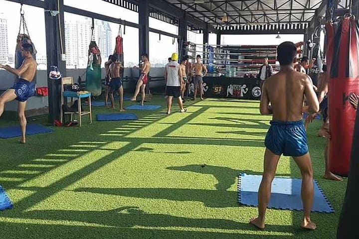 Bangkok Muay Thai Lesson for Families: Beginner-Friendly Training on a Top-Floor Studio photo 3