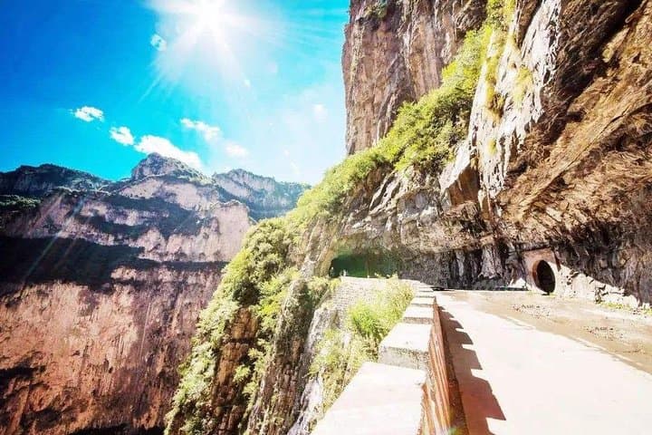 Bullet-Train 2-Day Yuntai Mountain & Guoliangcun Private Tour from Beijing photo 2