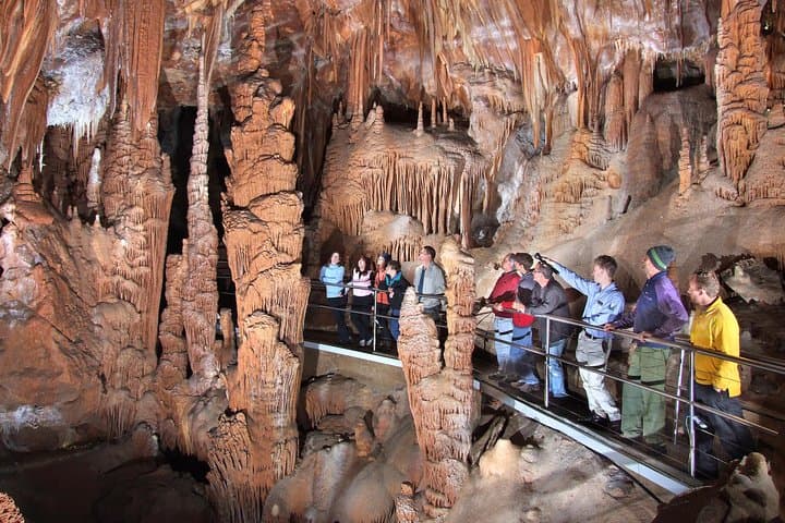 Blue Mountains Day Trip from Sydney: Three Sisters, Lincoln's Rock & Jenolan Caves