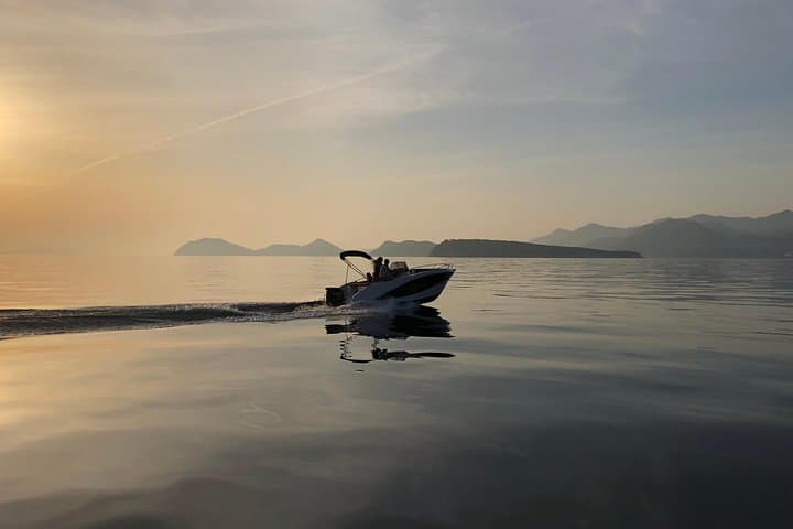 Dubrovnik Sunset Private Speed Boat Tour — Romantic Adriatic Evening Cruise photo 4