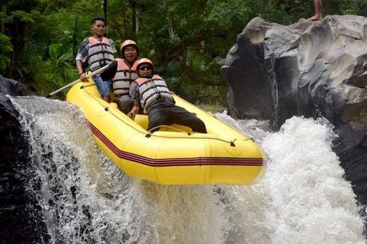 Lombok Jangkok River Rafting: 6.5 km Adventure with Transport and Lunch photo 2