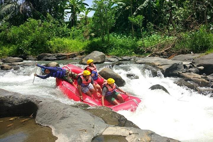 Lombok Jangkok River Rafting: 6.5 km Adventure with Transport and Lunch photo 4