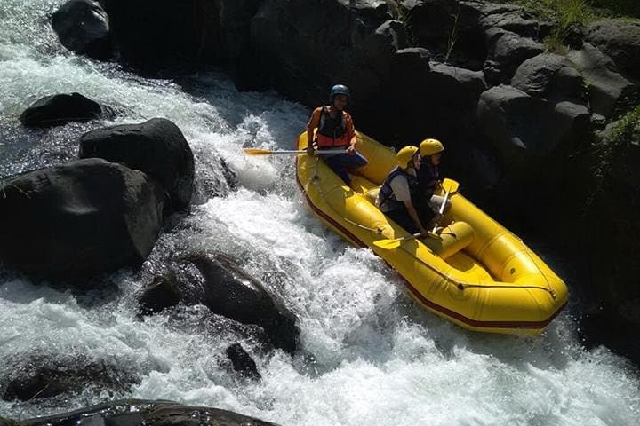 Lombok Jangkok River Rafting: 6.5 km Adventure with Transport and Lunch photo 5