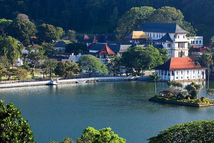 Kandy in One Day: Private Cultural and Garden Tour by Air-Conditioned Car photo 1