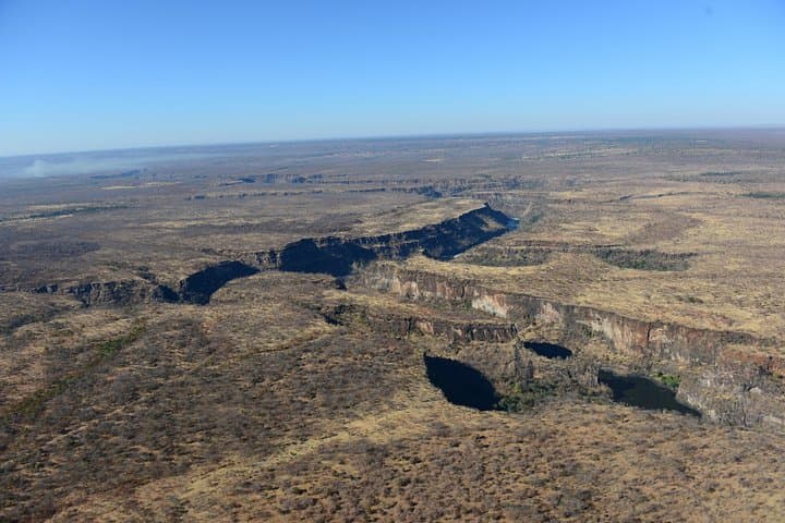 Helicopter Flight Over Victoria Falls: Scenic Window Tour & Zambezi Gorge Views photo 6