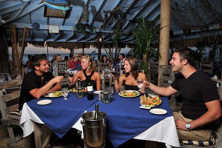 Aruba Sunset Cruise and Seaside Dinner: Sail, Sunset & Waterfront Seafood