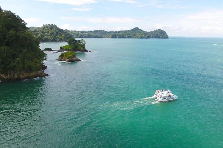 catamaran-cruise-manuel-antonio-snorkeling-biesanz photo 2