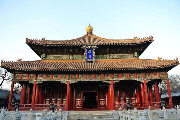 Half-Day Lama & Confucius Temple Tour with King’s Joy Vegetarian Lunch — Beijing Cultural Walk photo 3