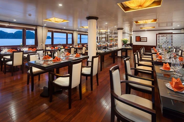 Sapphire Overnight: 2-Day Ha Long & Lan Ha Bay Cruise photo 6