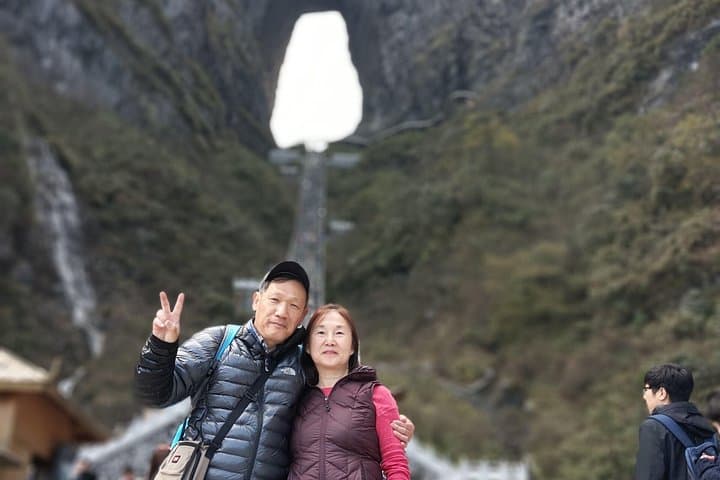 tianmen-mountain-skywalk-private-day-tour-to-fenghuang