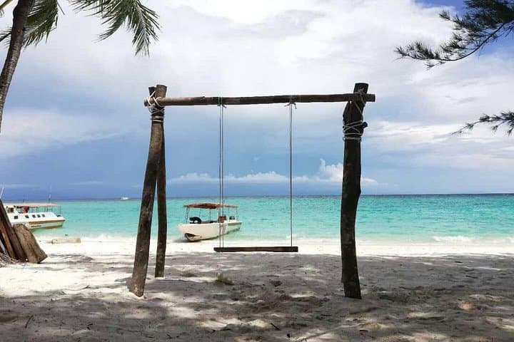 Mantanani Island Snorkeling Tour: Day Trip from Kota Kinabalu photo 3
