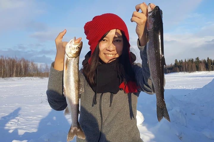 Fairbanks Ice Fishing in a Heated Cabin: 4-Hour Guided Trip with Fish Cookout photo 3