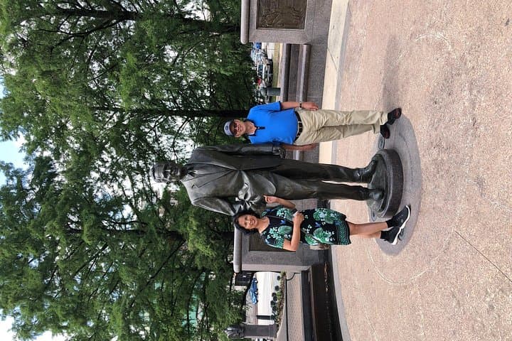 Electric Cart Sightseeing Tour of Downtown Houston — 75-Minute Private City Tour photo 6
