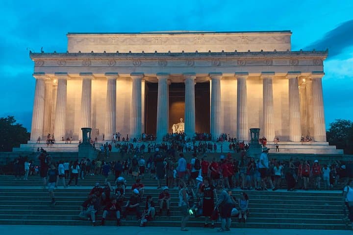 private-3-to-4-hour-dc-highlights-van-tour photo 3