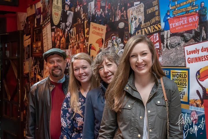 Dublin Group Photoshoot: Capture Friends & Colleagues in Iconic City Scenes photo 2