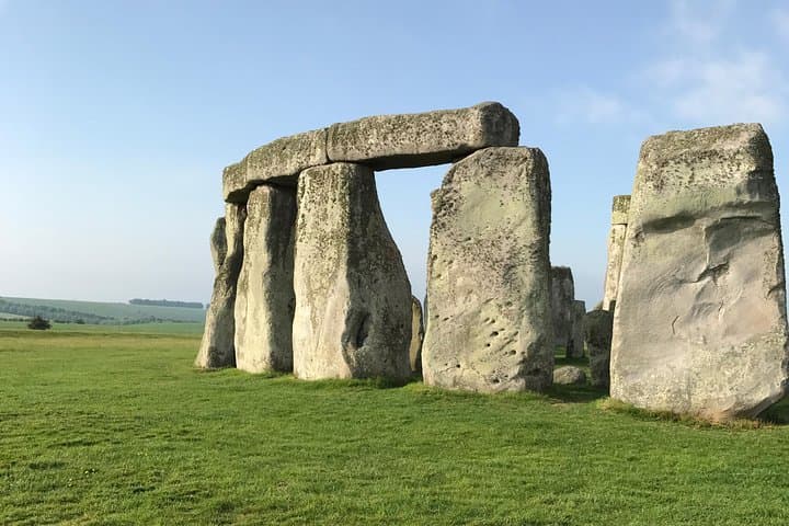 Stonehenge Independent Visit with Private Driver — Day Trip from London photo 2