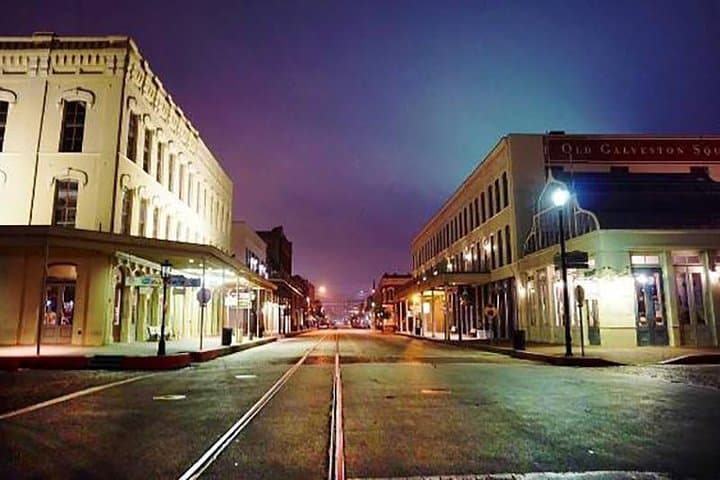 Strolling Galveston's Red Light District: Crime, Casinos, and Coastal Stories photo 4