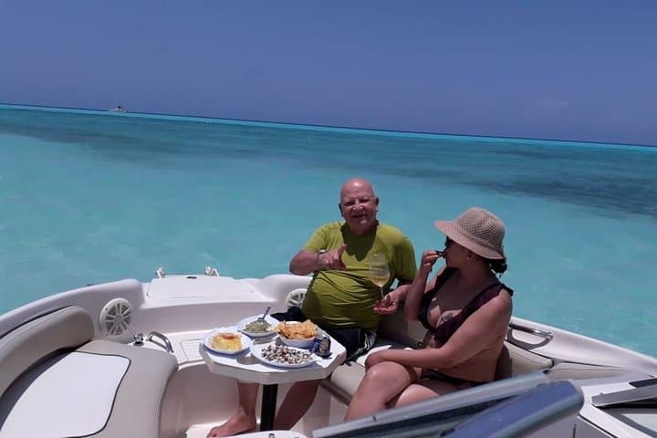 Private 24-ft Sea Ray Charter in Cozumel — Snorkel Playa El Cielo and Reefs photo 4