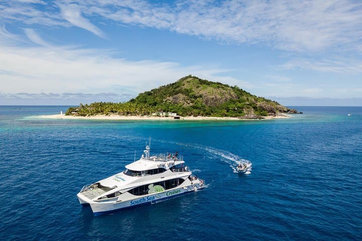Yasawa Islands Explorer Cruise from Denarau — Day Trip with Lunch photo 3