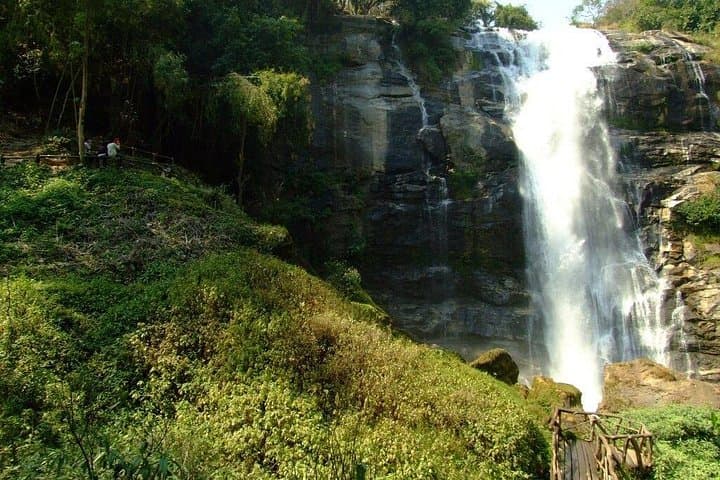 Doi Inthanon Full-Day Nature Tour from Chiang Mai: Waterfalls, Pagodas & Birding photo 3