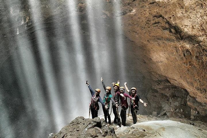 Jomblang Cave Heavenly Light Adventure: Yogyakarta Caving Tour Guide photo 5