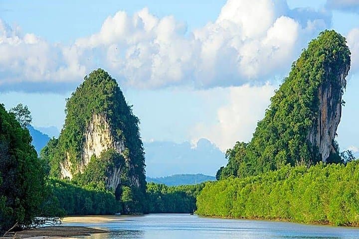 Krabi City Tour: Reclining Buddha, Tiger Cave Temple & Noppharat Thara Beach photo 3