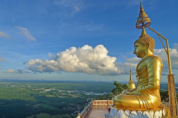 Krabi City Tour: Reclining Buddha, Tiger Cave Temple & Noppharat Thara Beach photo 1