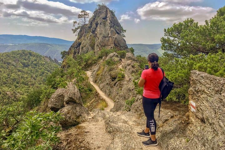 Wachau for Adventurers: Dürnstein Hike & Danube Ridge Views from Vienna