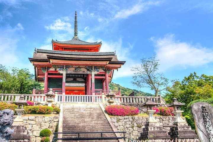 Asakusa On Foot: Guided Tokyo Walking Tour to Senso‑ji and Denboin Garden