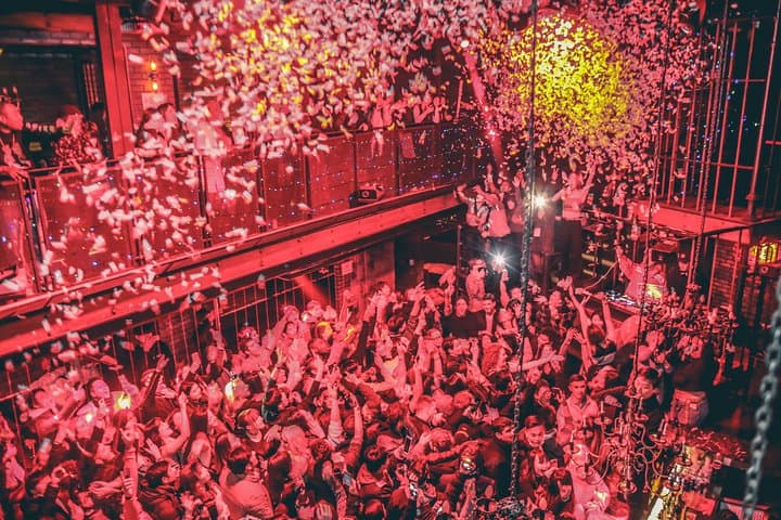 Seoul Pub Crawl: Hongdae & Itaewon Nightlife Guide photo 6