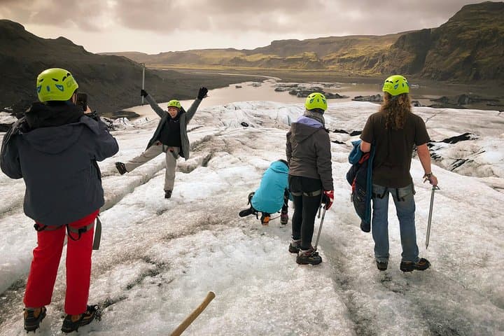 Hike Sólheimajökull Glacier: 3-Hour Guided Ice Walk from Vík photo 5