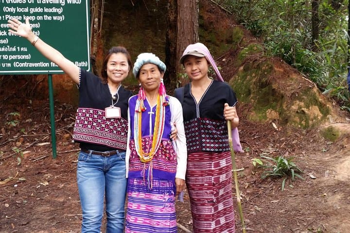 Doi Inthanon Hill-Tribe Home Stay & 3-Day Hike from Chiang Mai