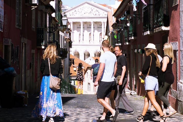 LisboaLove Walk: Offbeat Alleys & Hidden Courtyards of Lisbon photo 5