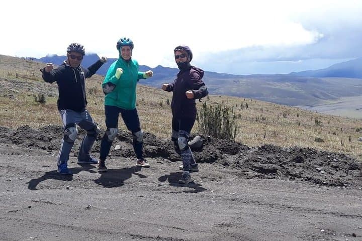 Cotopaxi Day Hike: High-Altitude Trek to 4,864m Refuge from Quito photo 3