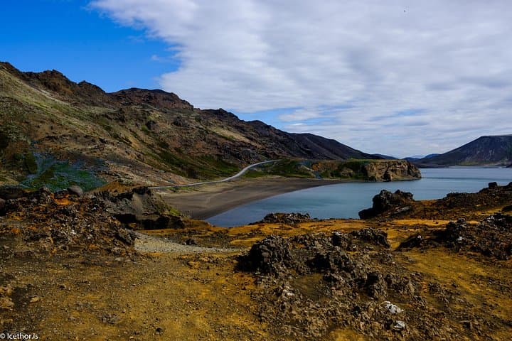 Reykjanes Peninsula Private Half-Day: Geothermal Fields, Kleifarvatn & Off‑Road Adventure photo 1