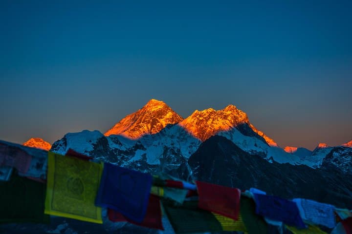 Everest Base Camp Trek: 14-Day Khumbu Route Guide & Practical Tips