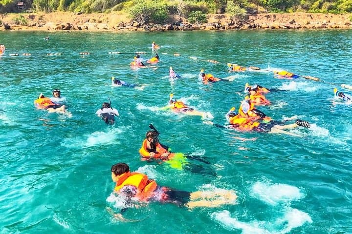 Pattaya Coral Island Full-Day Snorkeling, Parasailing & Jet Ski Adventure