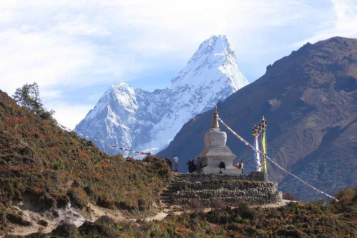 Everest Base Camp Trek with Helicopter Return: 12-Day Gorakshep-to-Lukla Himalayan Adventure photo 2