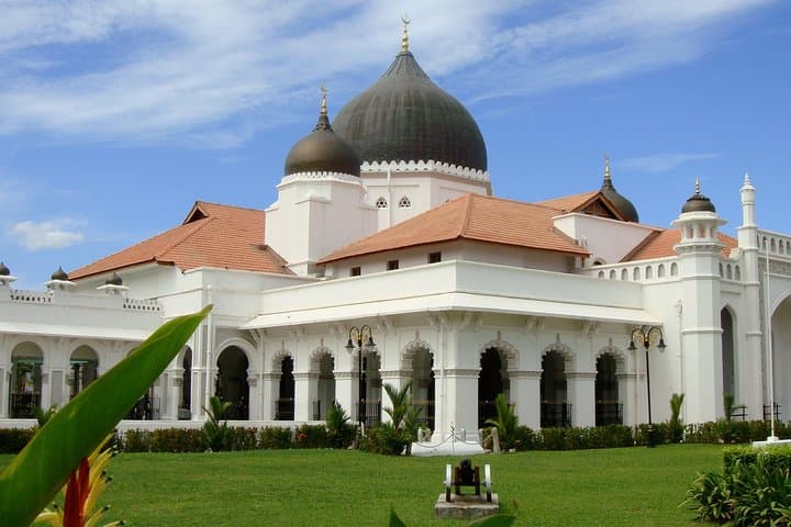 Penang Half-Day: George Town Heritage Tour & Tropical Fruit Farm Visit photo 4