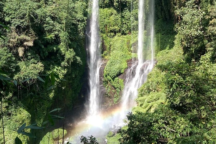 Sekumpul Waterfall Trek & Handara Gate Day Tour — Sekumpul, Handara and Ulun Danu photo 6