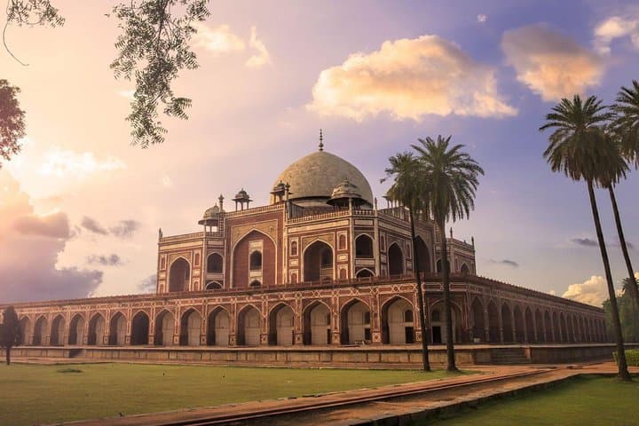 Old and New Delhi Full-Day City Tour: Qutub Minar, Chandni Chowk & Lotus Temple photo 2