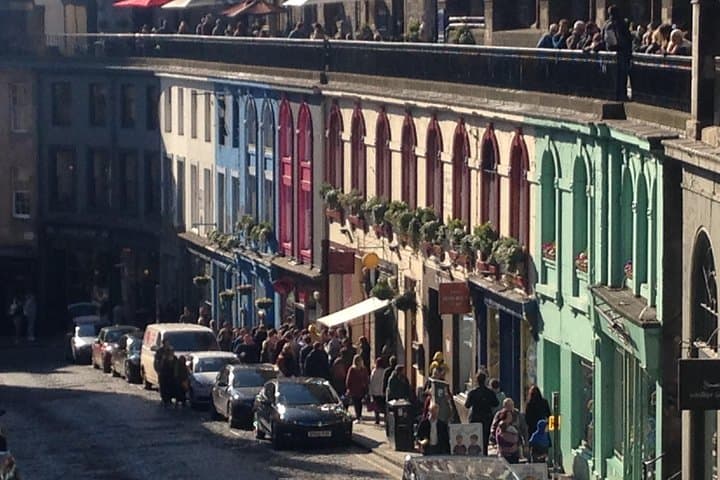 Discover Edinburgh Old Town and New Town: Private Guided Walking Tour photo 5