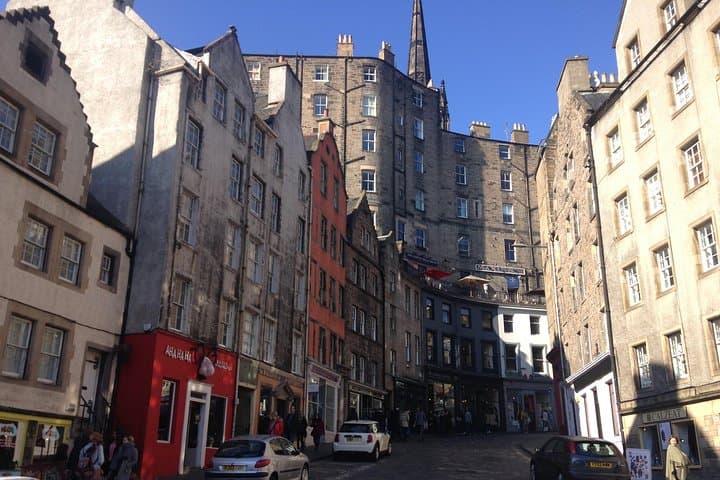 Discover Edinburgh Old Town and New Town: Private Guided Walking Tour photo 6