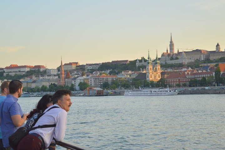 Budapest Danube Day Cruise: Cocktail & Beer River Tour Past Parliament and Buda Castle photo 4