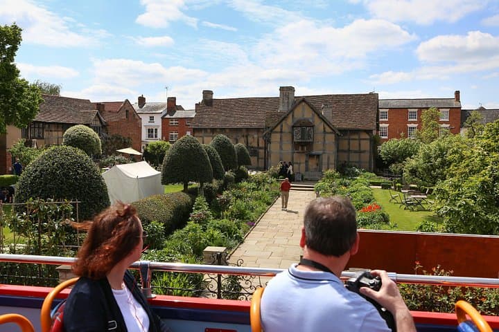 Stratford-upon-Avon Hop-On Hop-Off Bus Tour — 24/48-Hour Sightseeing Guide photo 3