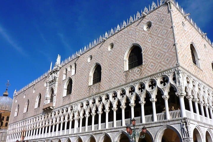 Doge's Palace Guided Tour and 30-Minute Gondola Ride — Venice Highlights photo 3